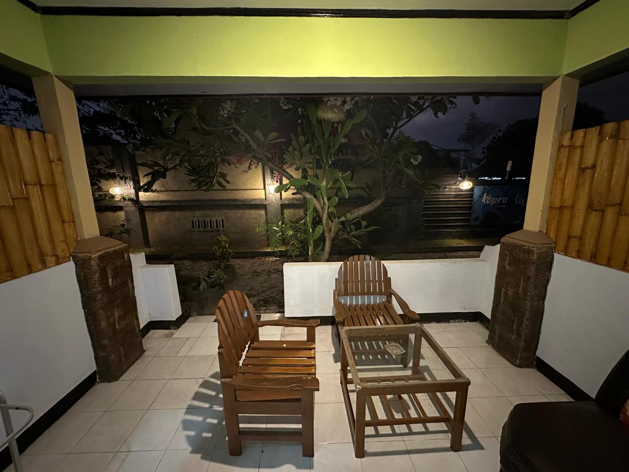 Creative Bungalow Beach Front Gili Trawangan Buitenkant foto